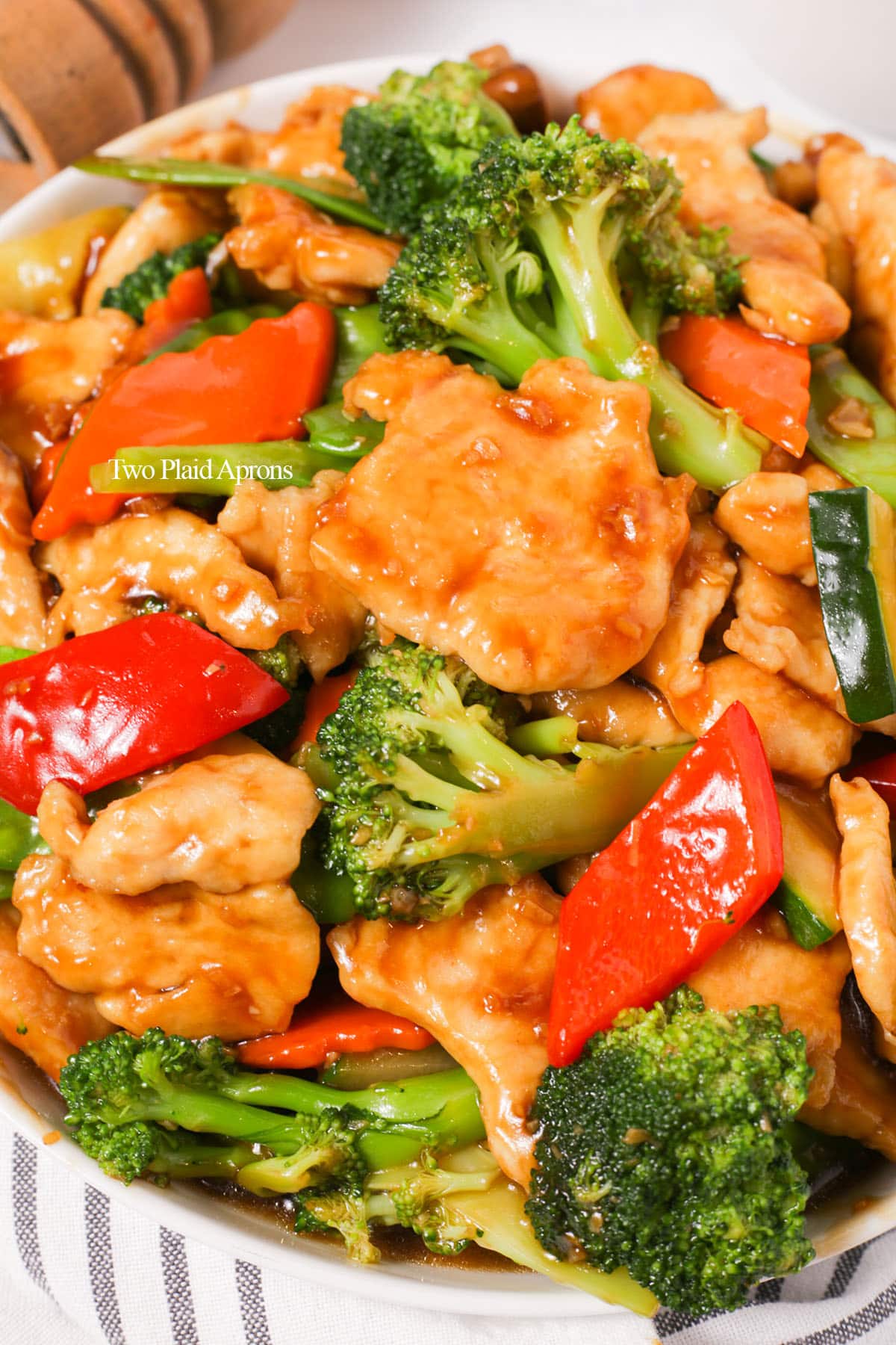 Chicken Mixed Vegetable Stir Fry with Glossy Brown Sauce