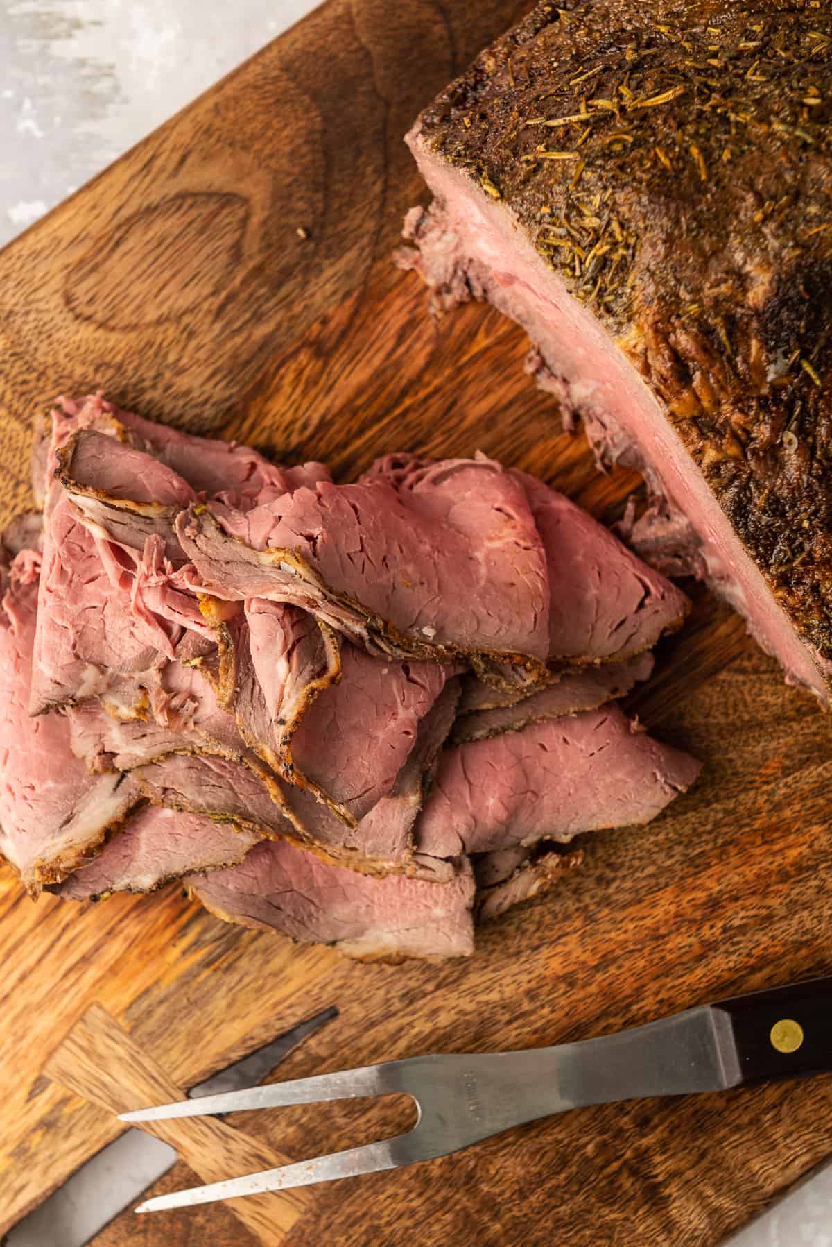 Deli Style Roast Beef with a Savory Herb Spice Crust
