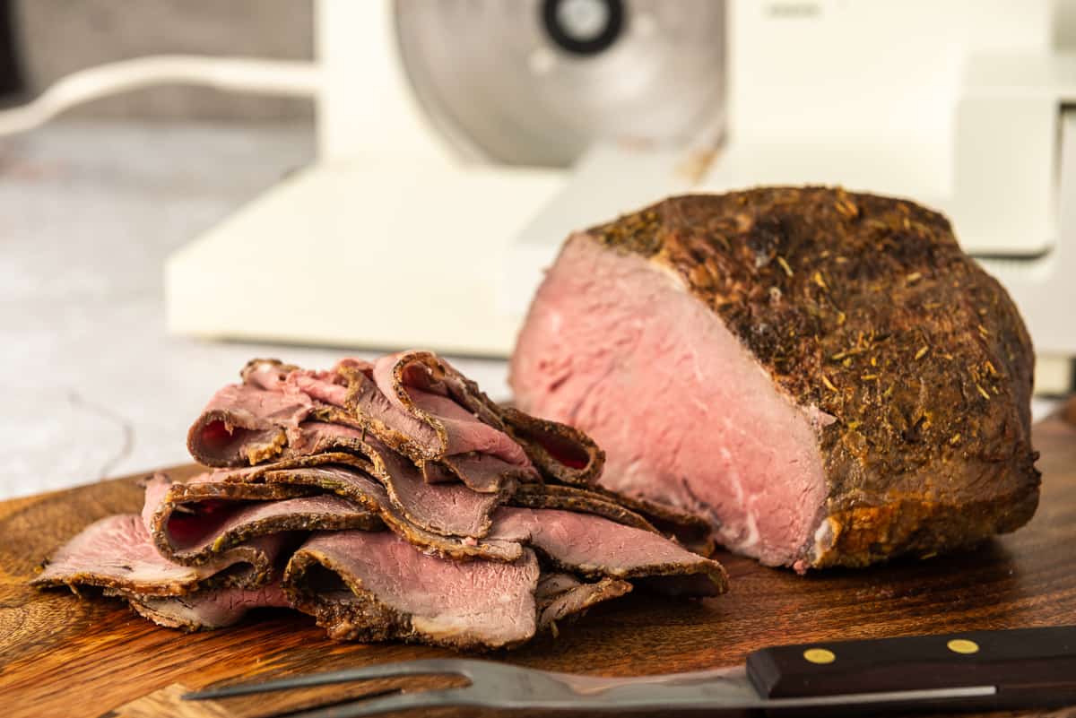 Deli Style Roast Beef with a Savory Herb Spice Crust