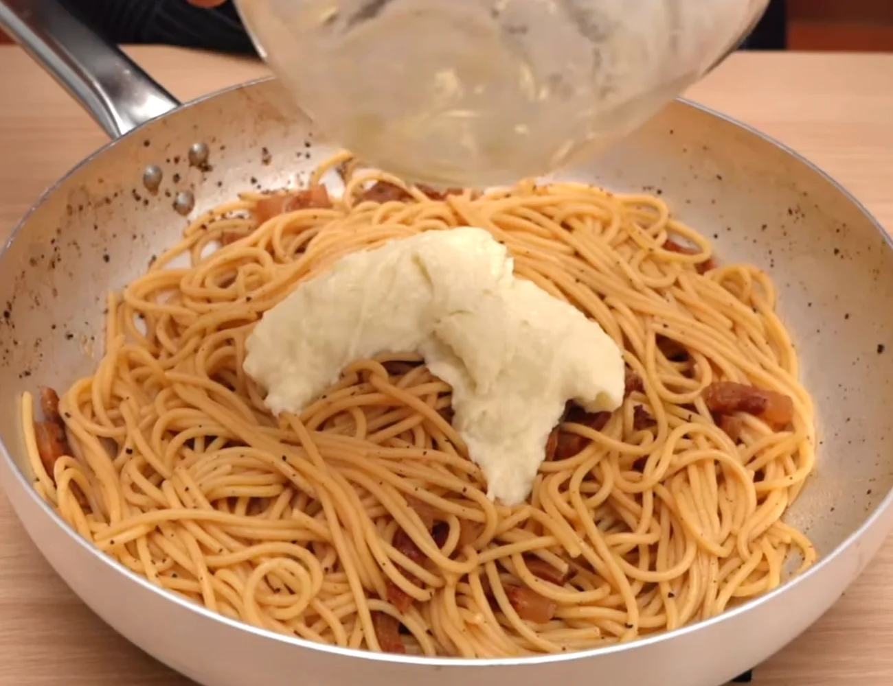 Authentic Pasta alla Gricia with Creamy Pecorino and Crisp Guanciale