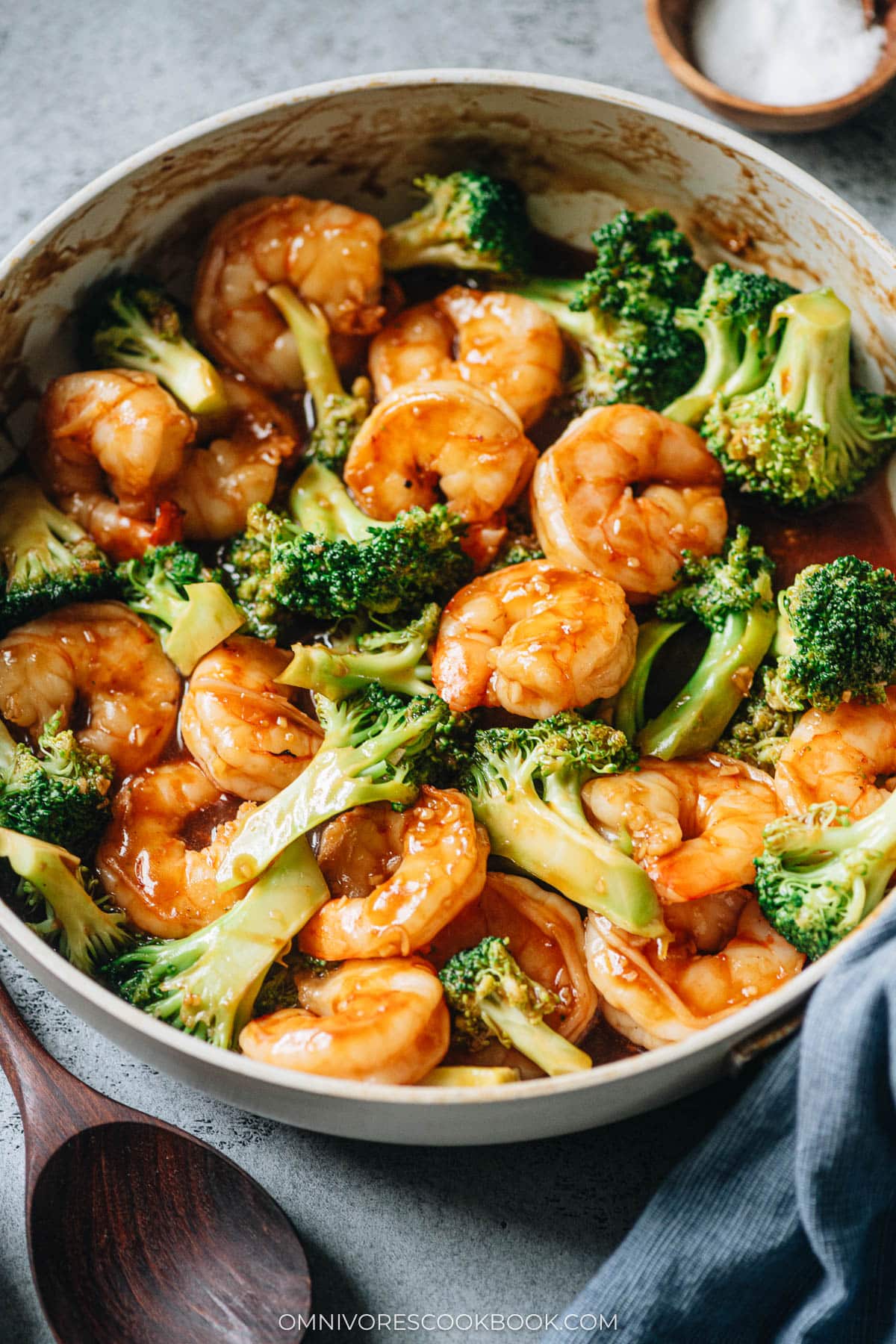 Shrimp and Broccoli with Juicy Shrimp and Glossy Savory Sauce